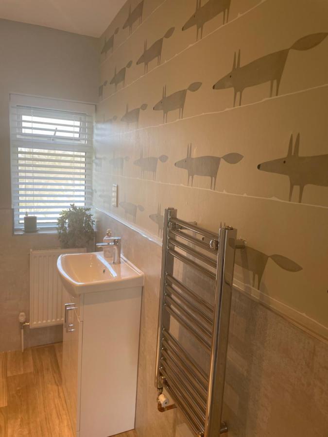 Lovely Flat Set In Parish Boundary Of Instow Apartment Exterior photo